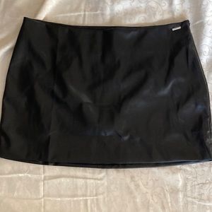 New Fabletics vegan leather mini skirt Sz XXL